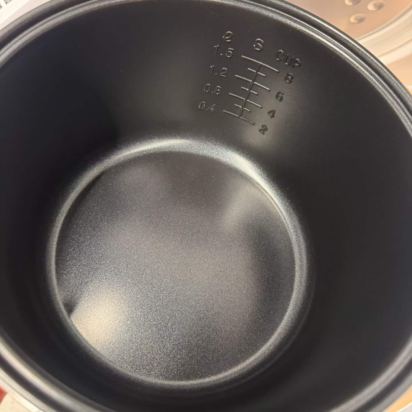 一款由品冠出品、支持中国移动「和家亲」APP联动的智能多功能电饭煲，主打基础烹饪+智能互联，是一款兼顾实用性与科技感的家用厨房小家电 全新带包装  - 4