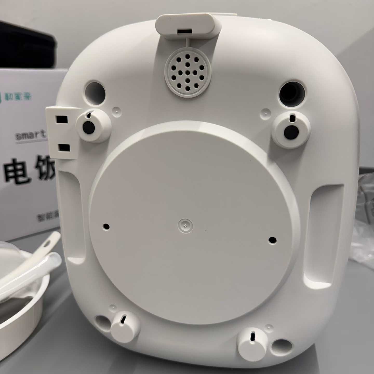 一款由品冠出品、支持中国移动「和家亲」APP联动的智能多功能电饭煲，主打基础烹饪+智能互联，是一款兼顾实用性与科技感的家用厨房小家电 全新带包装  - 8
