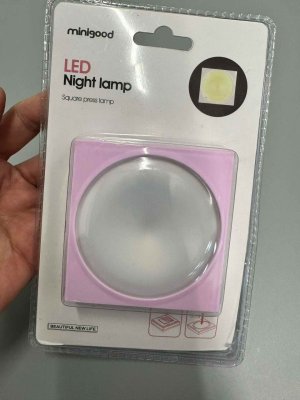 大品牌 minigood 品牌的方形按压式LED小夜，做工非常好，全新整齐，有兴趣私聊